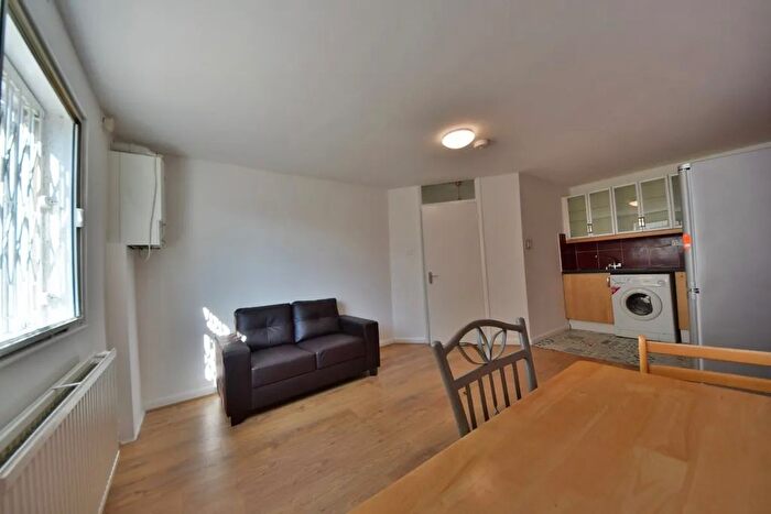 1 Bedroom Flat To Rent In Junction Road, Tufnell Park, N19