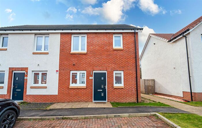 3 Bedroom End Terrace House For Sale In Lady Nancy Crescent, Blantyre, Glasgow, G72