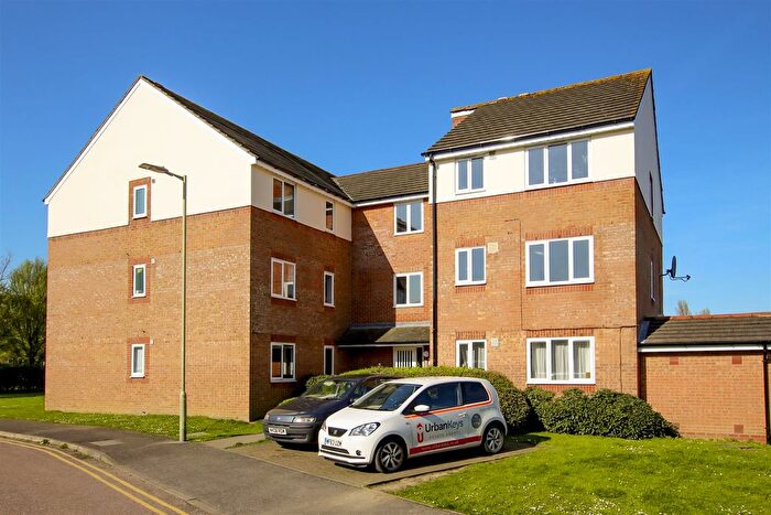 2 Bedroom Flat To Rent In Crusader Way, Watford, WD18
