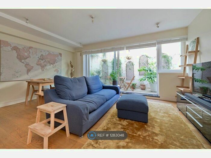 2 Bedroom Flat To Rent In Cumberland Court, London SW1V