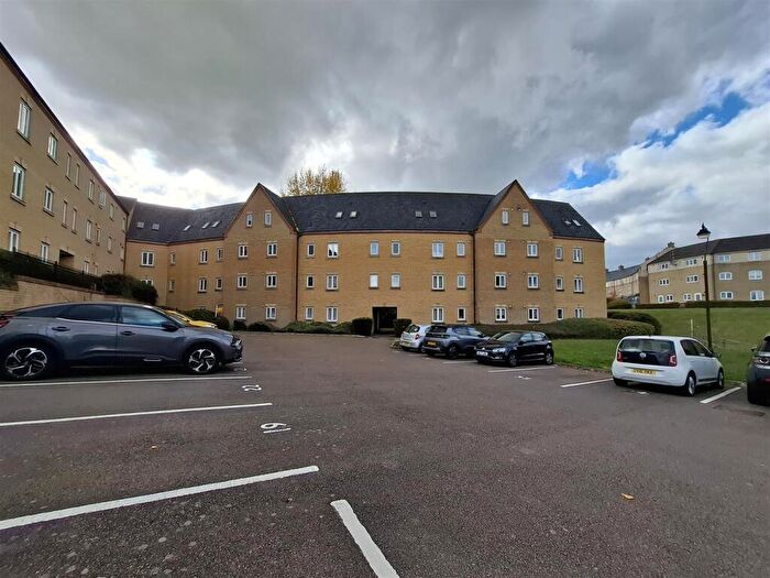 2 Bedroom Flat To Rent In Brook View, Grange Park, Northampton, NN4