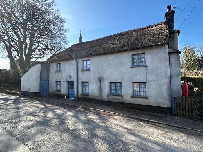 3 Bedroom Detached House For Sale In Kings Nympton, EX37