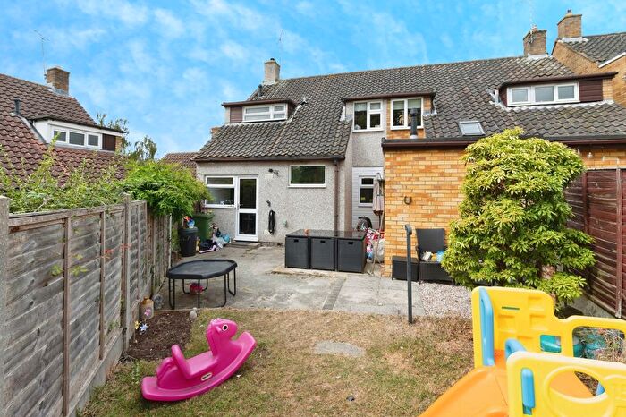 3 Bedroom Terraced House For Sale In Salesbury Drive, Billericay, Essex, CM11