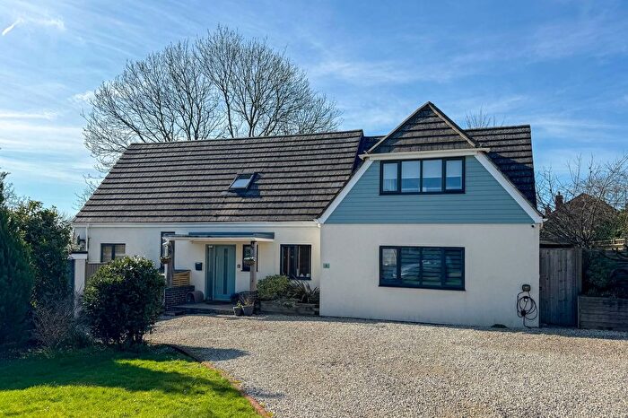 4 Bedroom Detached House For Sale In Buttermere Gardens, Alresford, SO24