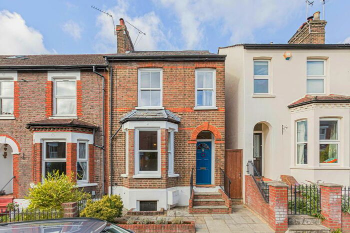 3 Bedroom Terraced House To Rent In Liverpool Road, St Albans, AL1