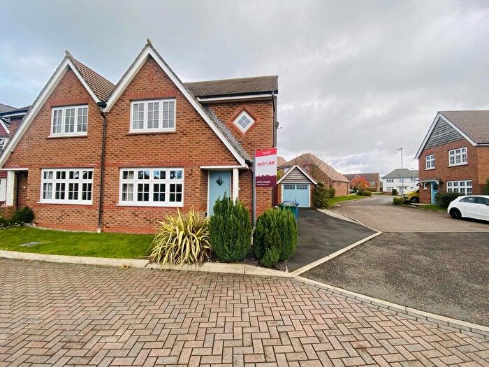 3 Bedroom Semi-Detached House To Rent In Shannon Close, PR7