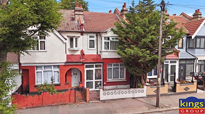 3 Bedroom Terraced House For Sale In Cecil Road, London, E17