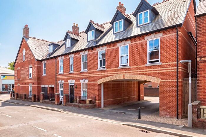 2 Bedroom Flat For Sale In Salisbury Road, Blandford Forum, DT11