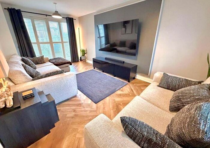 3 Bedroom Property For Sale In Morpeth Crescent, Houghton Regis, Dunstable, LU5