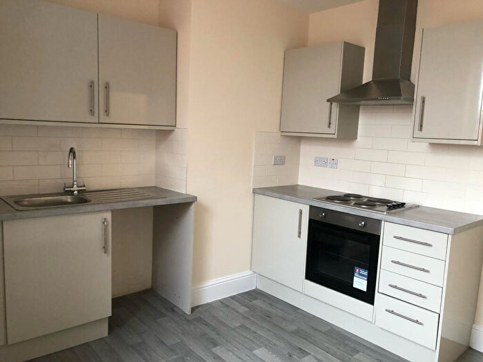 3 Bedroom Flat To Rent In The Cresent, Lytham St Annes, FY8