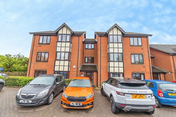 1 Bedroom Flat For Sale In Tenterden Crescent, Kents Hill, Milton Keynes, Buckinghamshire, MK7