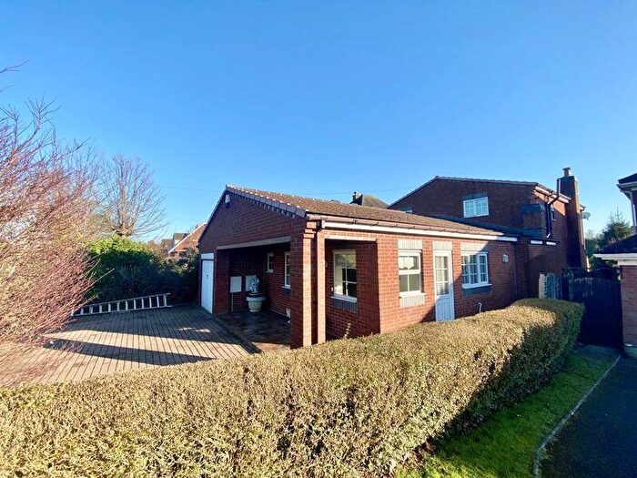 3 Bedroom Detached House For Sale In Sutton Road, Mile Oak, Tamworth, B78