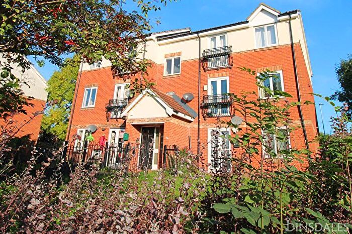 2 Bedroom Flat To Rent In Mallard Court, Lower Grange, Bradford, BD8