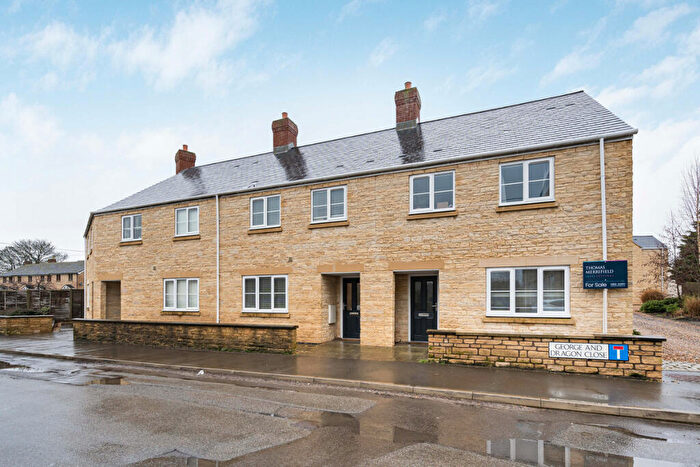 3 Bedroom Terraced House For Sale In George And Dragon Close, Fritwell, OX27