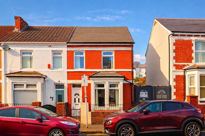 3 Bedroom End Of Terrace House For Sale In Woodlands Road, Barry, CF62