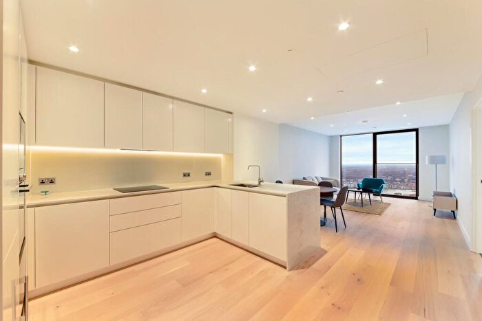 1 Bedroom Apartment To Rent In Hampton Tower, South Quay Plaza, Canary Wharf, London, E14