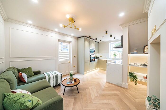 2 Bedroom Flat For Sale In Loubet Street, Tooting, SW17