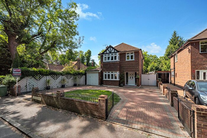 4 Bedroom Detached House For Sale In Moor Lane, Staines-Upon-Thames, TW19