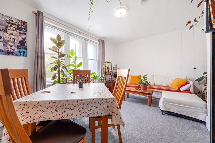 2 Bedroom Flat For Sale In Norwood Road, West Norwood, SE27