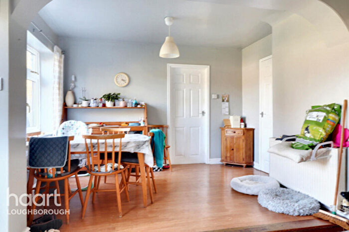 5 Bedroom Detached House For Sale In Cowdray Close, Loughborough, LE11