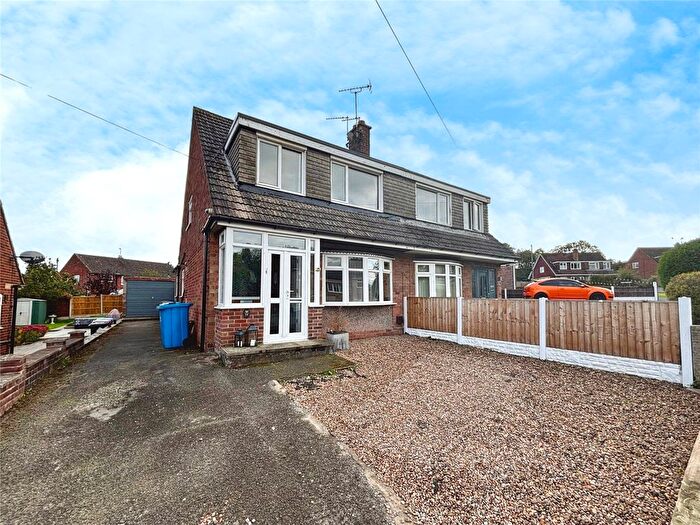 3 Bedroom Semi-detached House For Sale In Sunningdale Drive, Ilkeston, Derbyshire, DE7