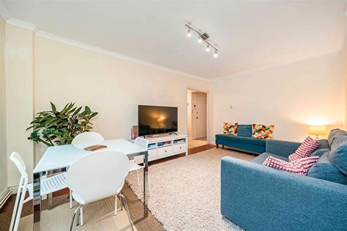 1 Bedroom Flat To Rent In Luxborough Street, Marylebone, W1U