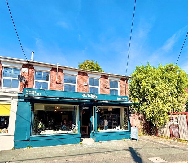 2 Bedroom Flat To Rent In School Green Road, Freshwater, PO40