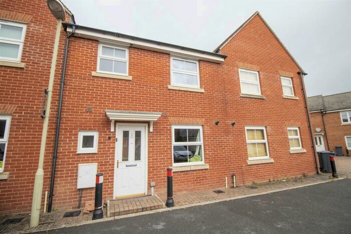3 Bedroom Terraced House To Rent In Boddington Drive, Kingsway, GL2