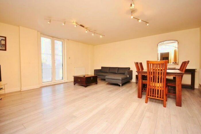 2 Bedroom Apartment To Rent In Palgrave Gardens, Marylebone, NW1