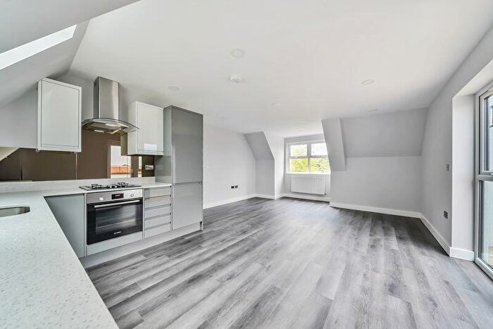 2 Bedroom Apartment To Rent In Oxford Road, Stokenchurch, HP14