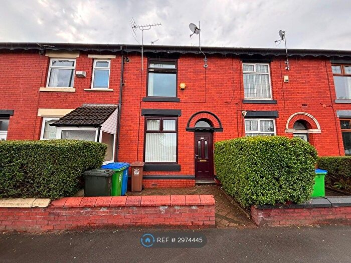 2 Bedroom Terraced House To Rent In Oldham Road, Manchester, M24