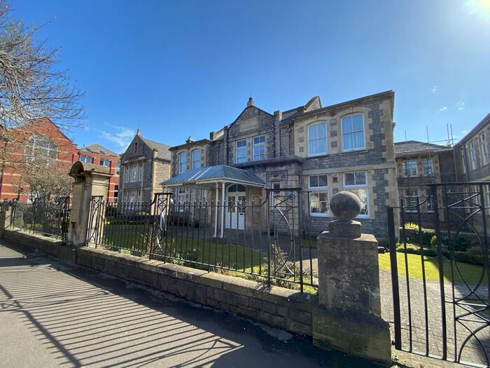 2 Bedroom Flat To Rent In Weston-Super-Mare, Henry Butt House, BS23