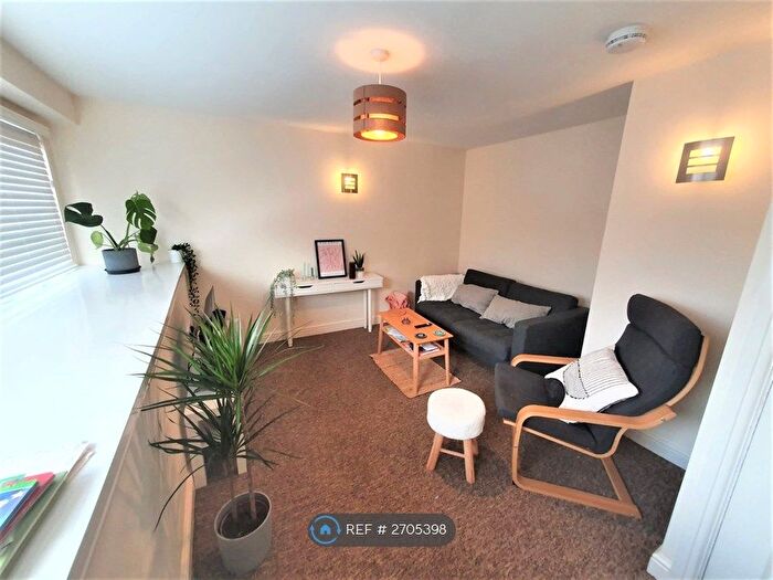 2 Bedroom Maisonette To Rent In Alfred Place, Kingsdown, Bristol, BS2