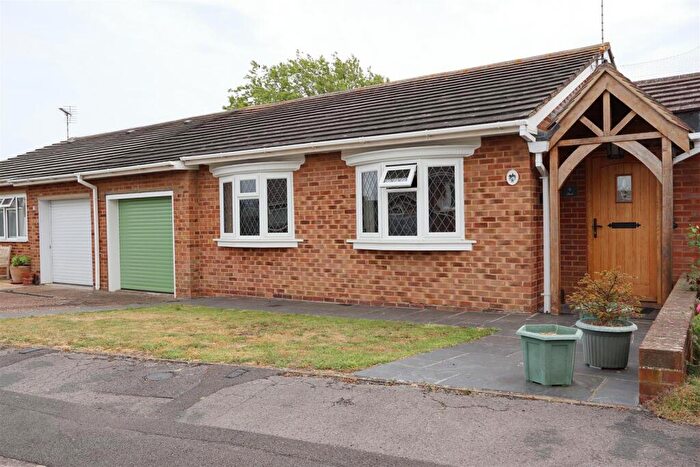 2 Bedroom Semi-Detached Bungalow For Sale In Cormorant Close, Eastbourne, BN23