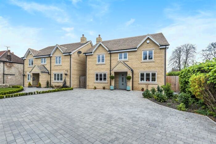 4 Bedroom Detached House For Sale In Hindon Road, Dinton, SP3