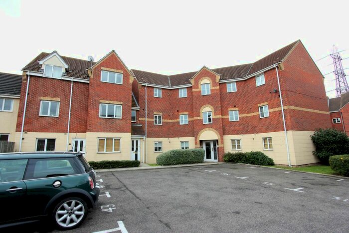 2 Bedroom Flat To Rent In Lennox Close, Grays, RM16