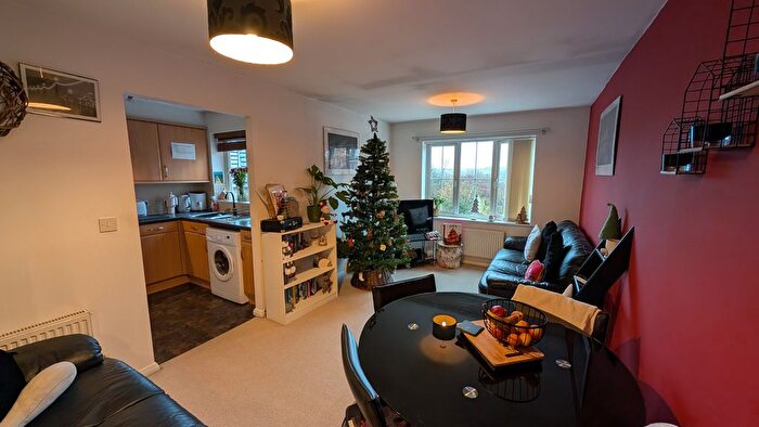 2 Bedroom Flat For Sale In Woodhouse Lane, Sheffield, S20