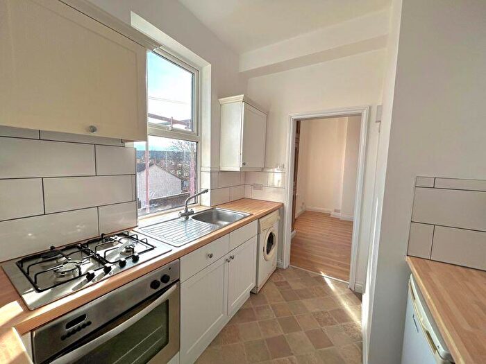 2 Bedroom Apartment To Rent In Elm Avenue, Mapperley Park, Nottingham, NG3