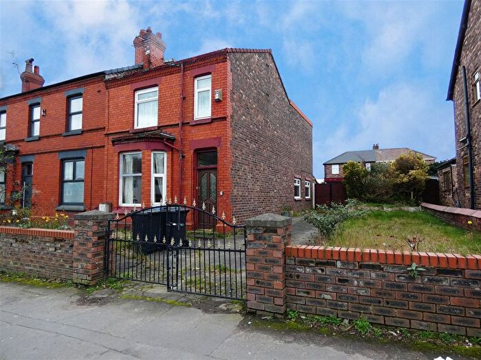 3 Bedroom Semi Detached House For Sale In Warrington Road, Whiston, Prescot, L35