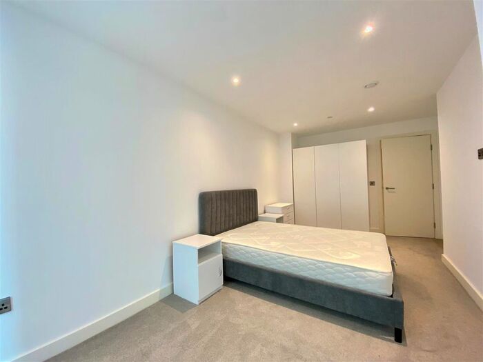 1 Bedroom Flat To Rent In Victoria Residence, Silvercroft Street, Manchester, M15