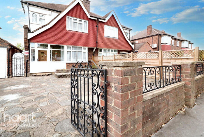 3 Bedroom Semi-Detached House For Sale In Beulah Hill, London, SE19
