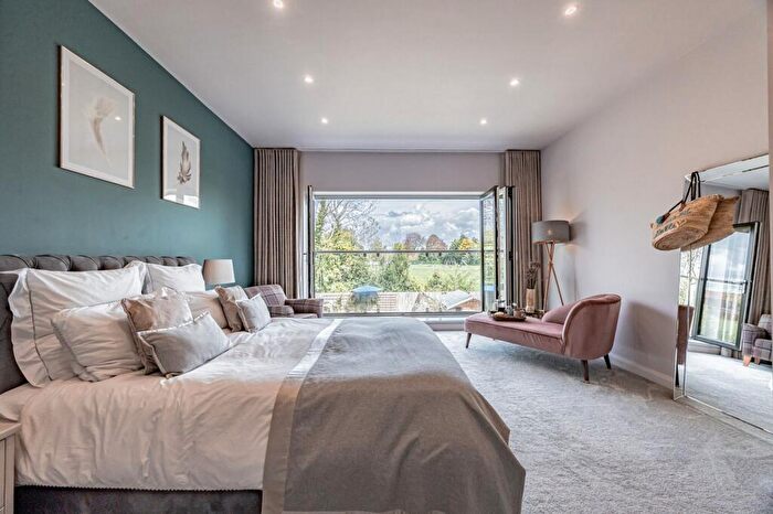 4 Bedroom House For Sale In Lyme View Place, Poynton, SK12