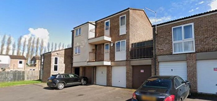 2 Bedroom Flat To Rent In Padstow Walk, Scunthorpe, DN17