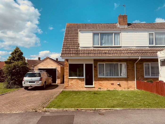 3 Bedroom House To Rent In Standish Avenue, Patchway, Bristol, BS34