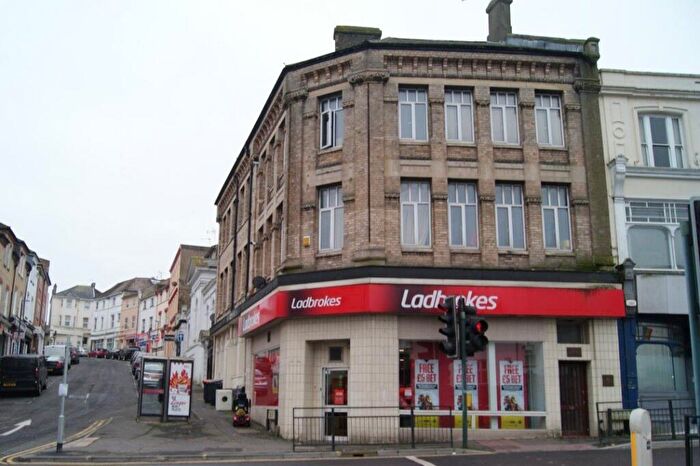 2 Bedroom Flat To Rent In Commercial Road, Bournemouth, BH2