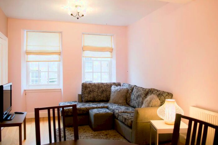 1 Bedroom Flat To Rent In Ll - Buccleuch Street, Edinburgh EH8