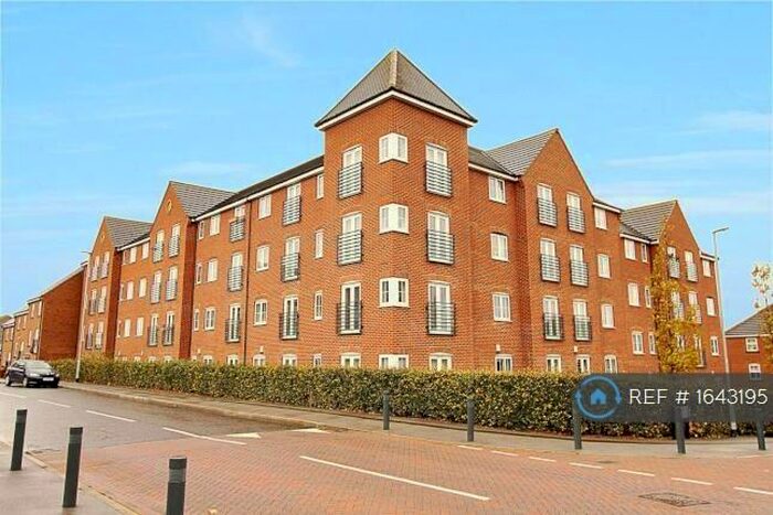 2 Bedroom Flat To Rent In Fenton Place, Middleton, Leeds, LS10