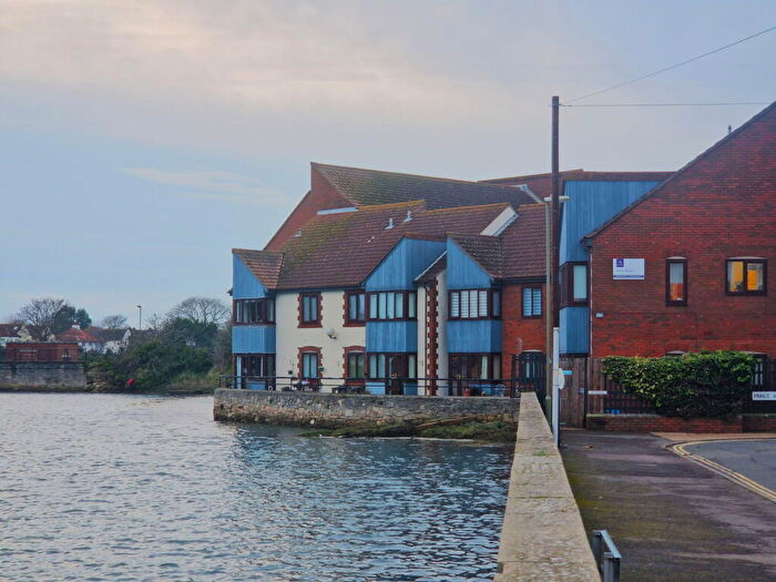 1 Bedroom Flat For Sale In Alver Quay, Prince Alfred Street, Gosport, PO12