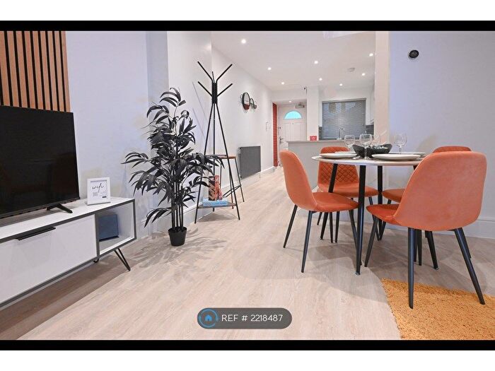 2 Bedroom Maisonette To Rent In Copperfield Drive, London, N15