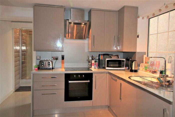 5 Bedroom Private Hall To Rent In Dale Street, Lancaster, LA1